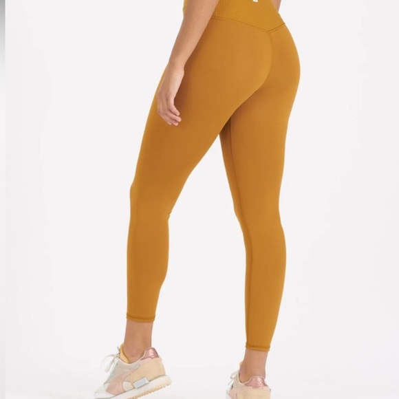 NWT Vuori Ribbed Studio Legging - Picture 4 of 7